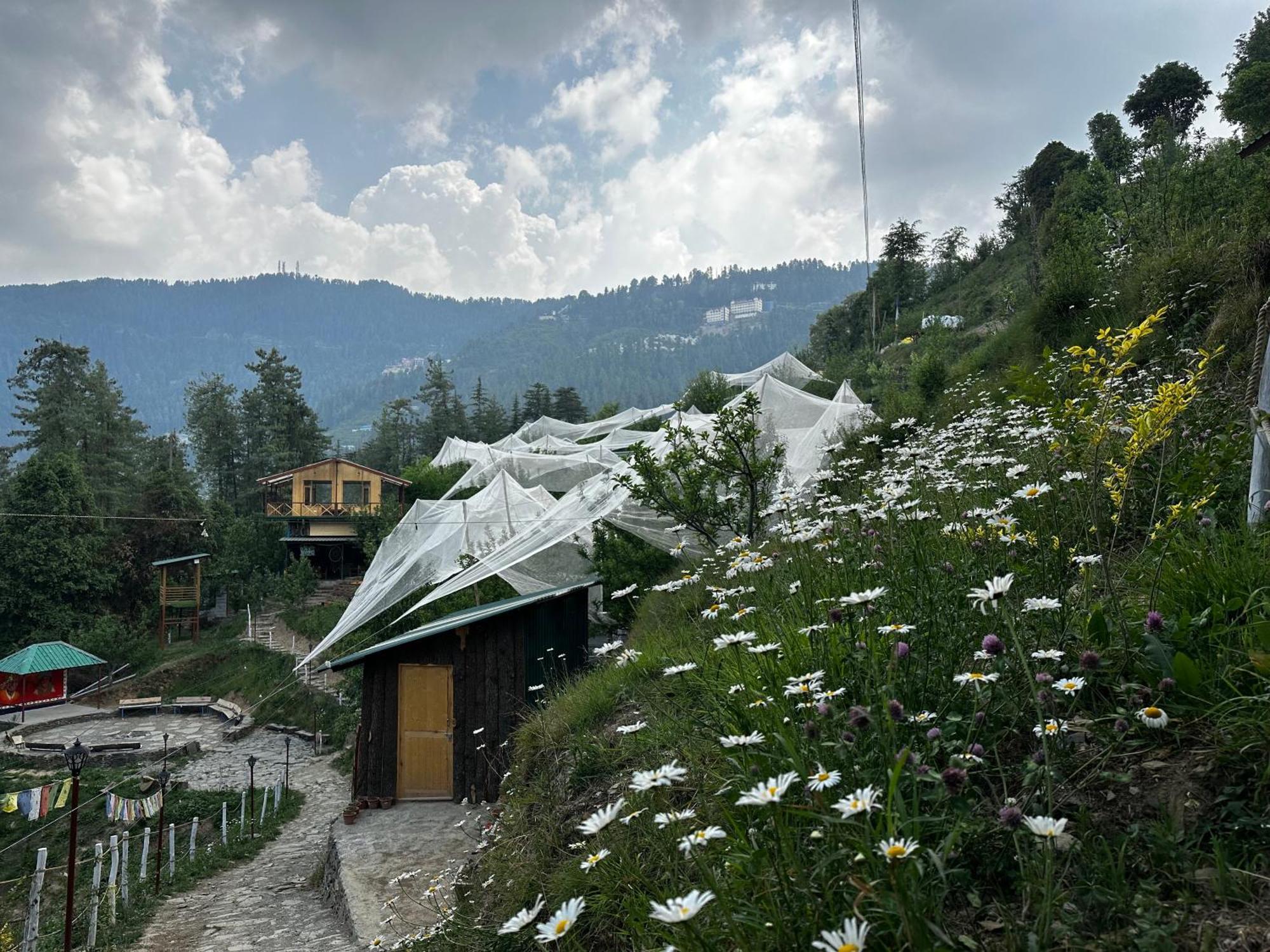 Daak Bangla Retreat Hotel คูฟรี ภายนอก รูปภาพ